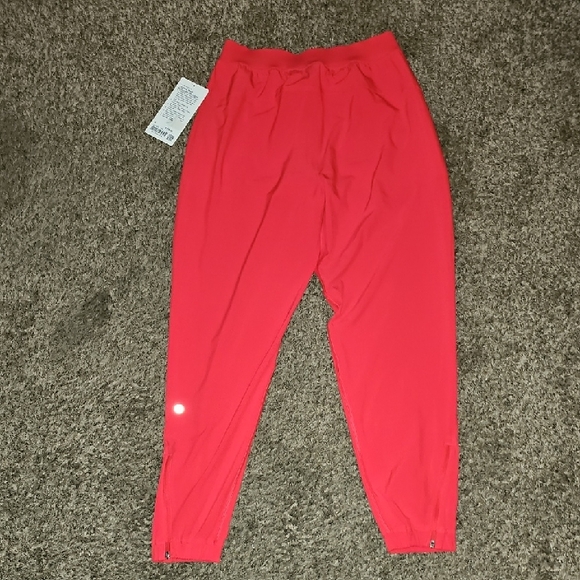 Lululemon Adapted State Perforated HR Joggers Sz 6. RDGL-Red Glow!!! Beautiful - Picture 1 of 13